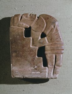 Homme en position sacrificielle contre une marche, période classique, 250-950 AD
